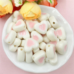 Ehted 14,4*12,9mm kaks v&auml;rvi 60tk helmestega materjalid armastuss&uuml;da lahtised helmed akr&uuml;&uuml;l k&auml;ev&otilde;ru k&otilde;rvar&otilde;nga jaoks. isetegemise ehete tarvikud metsmaasika v&auml;rv