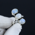 Looduslik s&auml;delev kuukivist reguleeritav 925 h&otilde;bedane s&otilde;rmus &ndash; sobib USA suurustele 6&ndash;10 &ndash; k&auml;sitsi valmistatud Boho ehted naistele ja meestele, s&otilde;brap&auml;eva kingitused Adjustable