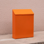 Rustikaalne lukustatav rauast postkast seinale kinnitamiseks &ndash; Euroopa-Ameerika disain 22cm L x 6.5cm W x 29cm H oranž