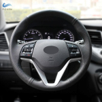 Hyundai Tucson 3 2015 2016 2017 2018 jaoks K&auml;sit&ouml;&ouml;na kootud auto rooliratta kate Kaitse Pehme perforeeritud nahkkattega Must gray