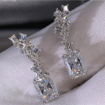 BELLA BOX Trendikad naiste k&otilde;rvar&otilde;ngad geomeetrilise tsirkooniga loomingulised ehted pulmakihlamiseks Uhked aastap&auml;eva kingitused