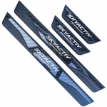 Mazda 3 lisatarvik 2014-2018  2022 Roostevaba Auto Uksepaku Kriimustuskaitse Sissep&auml;&auml;su Kaitse Pedaalikaitse Carbon Sky Tech Logo