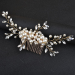 Pruudi pulmade juuste aksessuaarid K&auml;sitsi valmistatud p&auml;rlilillede kamm pulmakujuline peakate