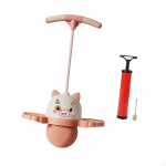 Tiger Pogo pall k&auml;epidemega, h&uuml;ppavad lapsed, pumbakepp h&uuml;ppab sportlikule kehale must