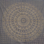 Bless International K&auml;sit&ouml;&ouml; India Hippie Boheemlaslik Ps&uuml;hhedeelikiline Olifant Mandala Seinakate Voodipesu Vaip (Tumesinine ja kuldne) Queen