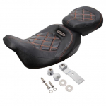 Sobib Harley CVO Street/Road Glide, Road Kingi mudelitele 2009-2021; Modifitseeritud topeltvalgustusega esi-/tagaistmepadjad. must