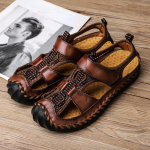 Suvised ehtsast nahast meeste sandaalid K&auml;sitsi valmistatud nahast matkamiseks &otilde;ues rannajalatsid Moe- ja vaba aja nahast sandaalid 48 tumepruun v&auml;rv