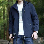 Meeste kevadine veekindel &otilde;uejope suures suuruses tuulejope vihmamantel hingav kalap&uuml;&uuml;gi matkamine taktikalised jakid meeste riided XXXXXL