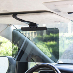 Auto p&auml;ikesesirm pimestamisvastane UV-vastane p&ouml;&ouml;ratav reguleeritav p&auml;ikesesirmi blokeerija polariseeritud p&auml;ikesevarjuplaat Clear Vision auto lisavarustus