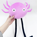 Uus KinitoPET Plus lauaarvuti lemmikloomam&auml;ng Pink Horror Ball Plush Toy Doll lilla