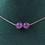Pierres et Min&eacute;raux. Collier 2 perles Am&eacute;thyste 8 mm. Chaine en acier inoxydable Collier femmes, hommes. Taille personnalisable.