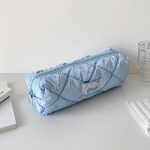 1-osaline Kawaii tudengipliiatsi&uuml;mbris t&uuml;drukute moe jaoks &uuml;hev&auml;rviline multikas kutsikate pliiatsikott, suur mahutavusega kirjatarvete hoiukott valge