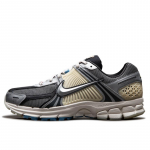 Cheung Ka Long x Nike Air Zoom Vomero 5 &Auml;ra kaota oma teed Unisex tossud Hall Must Metallik-H&otilde;be HQ3449-001 44
