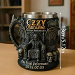 Ozzy Osbourne'i m&auml;lestus-roostevabast terasest kruus 3D kolju kujundusega