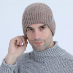 S&uuml;gis- ja talvine uus naiste pluss sametine paks kootud pullover-m&uuml;ts Triibuline &uuml;hev&auml;rviline soe m&uuml;ts meestele ja naistele one size hall v&auml;rv