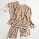 Elegantsed naiste pikkade varrukatega topid, silmkoelised 2-osalised &uuml;likonnad, vabaaja naiste kuduv kampsun ja l&otilde;hestatud pika laia s&auml;&auml;rega p&uuml;ksid, kaks tk. One Size khaki