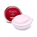 Pond's Age Miracle Youthful Glow p&auml;evakreem SPF 15 PA++, vananemisvastane kreem, 10% retinool-kollageeni B3 kompleksiga ja l&otilde;tvunud nahaga, 50 g