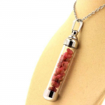 Pierres et Min&eacute;raux. Collier Spinelle brut. Mod&egrave;le tube 50 mm.