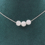 Pierres et Min&eacute;raux. Collier 3 perles Pierre de lune du Sri Lanka 8 mm Chaine en acier Collier femmes, hommes. Taille personnalisab