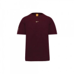 Nike NOCTA koost&ouml;&ouml; Mugav &uuml;mmarguse kaelusega l&uuml;hikeste varrukatega T-s&auml;rk Unisex EU S punane