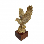 Metallist lendav kotkas alusega dekoratiivne kujuke antiikne kujuke m&auml;lestusese trofee auhind, Vastu j&otilde;ud tugevus, 24 cm, 10 cm, Kuldne