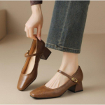 Madala Kontsaga Kummist PU &Uuml;hed Kingad Korea Stiilis Lamep&otilde;hjalised Kingad V&auml;hem kui 3cm Ruudukujulise Kontsaga Slip-On Kingad Igap&auml;evaseks Kandmiseks 35 pruun