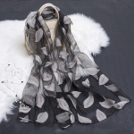 Kevad-suvi uus p&auml;ikesekaitsekreem siidist sall L&otilde;igatud lilledega sall Rose Jacquard sall Silk Organza Leaves-Gray