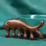 Laia hambaga sandlipuust kamm massaažipea massaažikammid naiste viie hambaga k&auml;epidemeteta puidust punktidega n&otilde;elravipea kamm Tumepruun