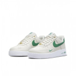 Nike Wmns Air Force 1 07 SE 40. aastap&auml;ev - Sail Malachite DQ7582-101 EU 36.5 metallist kuldset v&auml;rvi/valge