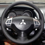 Must nahast auto roolikatete komplekt Mitsubishi Lancer X 10 Pajero Sport Outlander ASX Colt Citroen C-Crosser White Thread