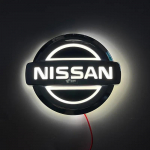 yxkpz10 5D LED-valgustusega auto tagumine logo embleem 10,6 cm 11,7 cm m&auml;rk Nissan Sylphy N7 Qashqai Teana Note Navara Juke Patrol X-trail Murano jaoks 10.6 X 9.0cm valge