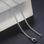 Moodsad lihtsad 2 mm &uuml;mara karbiga ketiga kaelakeed naistele meeste roostevabast terasest, mis ei kao kunagi roosakuldse v&auml;rvitooniga tahke metall KN555A 18inch 45cm