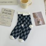 Uued s&uuml;gis- ja talvesokid naistele, lilleprindiga, vintage keskmise toruga sokid, Jaapani moe harajuku retro, armsad t&uuml;drukute volangidega sokid