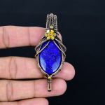 Lapis Lazuli ripats K&auml;sit&ouml;&ouml;na valmistatud v&auml;&auml;riskividega ehted, 999 vasktraadiga &uuml;mbritsetud ripats, Unikaalse disainiga ehtripats 2.55 Inches