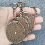 4-osaline messingist 100-aastase kalendriga v&otilde;tmehoidja, p&ouml;&ouml;rleva kalendriga v&otilde;tmehoidja, parim lauakaunistuseks, kontorisisustus, kingituseks m&otilde;eldud v&otilde;tmehoidjad