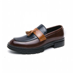 Moodsad Vabaaja Nahast Meeste Vabaaja Mood Slip-on Kingad Mehelikud Must-valged Tuttidega Mokassiinid Pehmed Mokassiinid K&auml;sit&ouml;&ouml;na Valmistatud Mehelikud S&otilde;idukingad 38