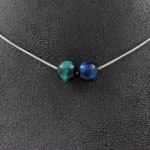 Pierres et Min&eacute;raux. Collier 2 perles Oeil de Tigre bleu clair 8 mm. Chaine en acier Collier femmes, hommes. Taille personnalisable.