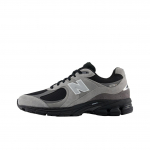 New Balance 2002R Kiltkivihall Must H&otilde;bedane Unisex Tossud H&otilde;bedane-Metallik U2002RM 36