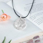 Kristallripats v&auml;&auml;riskivist traadist m&auml;hitud poolkuu ripats kaelakee K&auml;sitsi valmistatud Reiki tervendav kristallist amulett looduslikust kivist ehted unisexile,