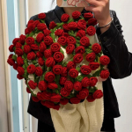 Isetehtud roosikimbu k&auml;sitsi kootud teki komplekt: Sisaldab l&otilde;nga ja t&ouml;&ouml;riistu