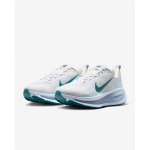 Nike Vomero 18 Naiste jooksujalatsid HM6804-103 Valge Suurus EU 35.5 valge