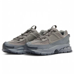 Nike meeste Zoom Vomero Roam tossud 40.5