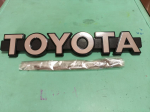 WOAT3 &Uuml;hilduv 38x6.5x1.5cm koos Toyota Wildlander, RAV4, Camry, Land Cruiser, RAV4 Esiv&otilde;re TOYOTA Retro Embleemiga 38x6.5x1.5cm h&otilde;be