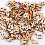 100 tk Puidust t&auml;hed Dekoratiivne t&auml;hestik Inglise t&auml;ht Dekoratsioon Puitnumbrid Scrapbooking K&auml;sit&ouml;&ouml; DIY Wood color letter