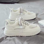 Disainerplatvormi jooksutossud Naiste tennised Naine k&otilde;ndivad paksud tossud, valged vabaaja tossud vulkaniseeritud kingadel 40