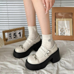 Moodne Magus S&uuml;damekujuline Pandlaga Lolita Kingad Naistele Kawaii Mary Janes kingad Naine Gootiline Metallkaunistus Paksude Kontsadega Kingad Y2K 4.5 valge