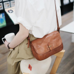 Esimene kiht nahast moekas &otilde;lakott suure mahutavusega crossbody naiste kott trendikas k&otilde;ik retro postiljon naiste kott kastani