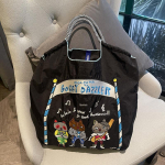 Keskkonnas&otilde;bralik Jaapani nailonist lilledega tikitud l&otilde;uendist ostukott