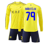 2026 Riyadh Kodune Jalgpallis&auml;rk Pikkade Varrukate Komplekt Meeste Jalgpallivorm Suurus S-3XL Kollase Triibuline Ronaldo 7 XL