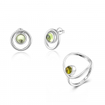 Vapustav H&otilde;bedane K&otilde;rvar&otilde;ngaste ja S&otilde;rmuse Komplekt T&uuml;drukutele Looduslik Suur Peridoot &Uuml;mmargune Augusti S&uuml;nnikivi Luksusehted Ettepaneku Festivali Kingitus US RING SIZE:9#